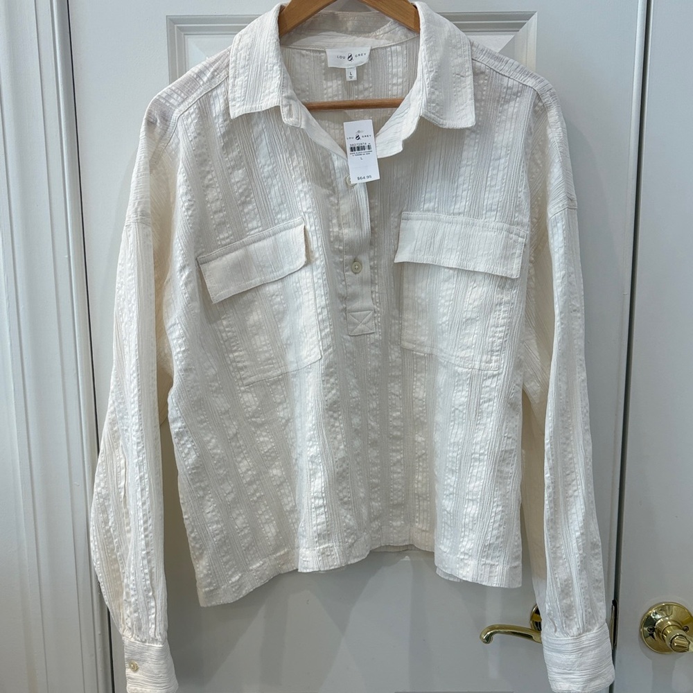 NWT Lou & Grey 100% cotton top 🤍